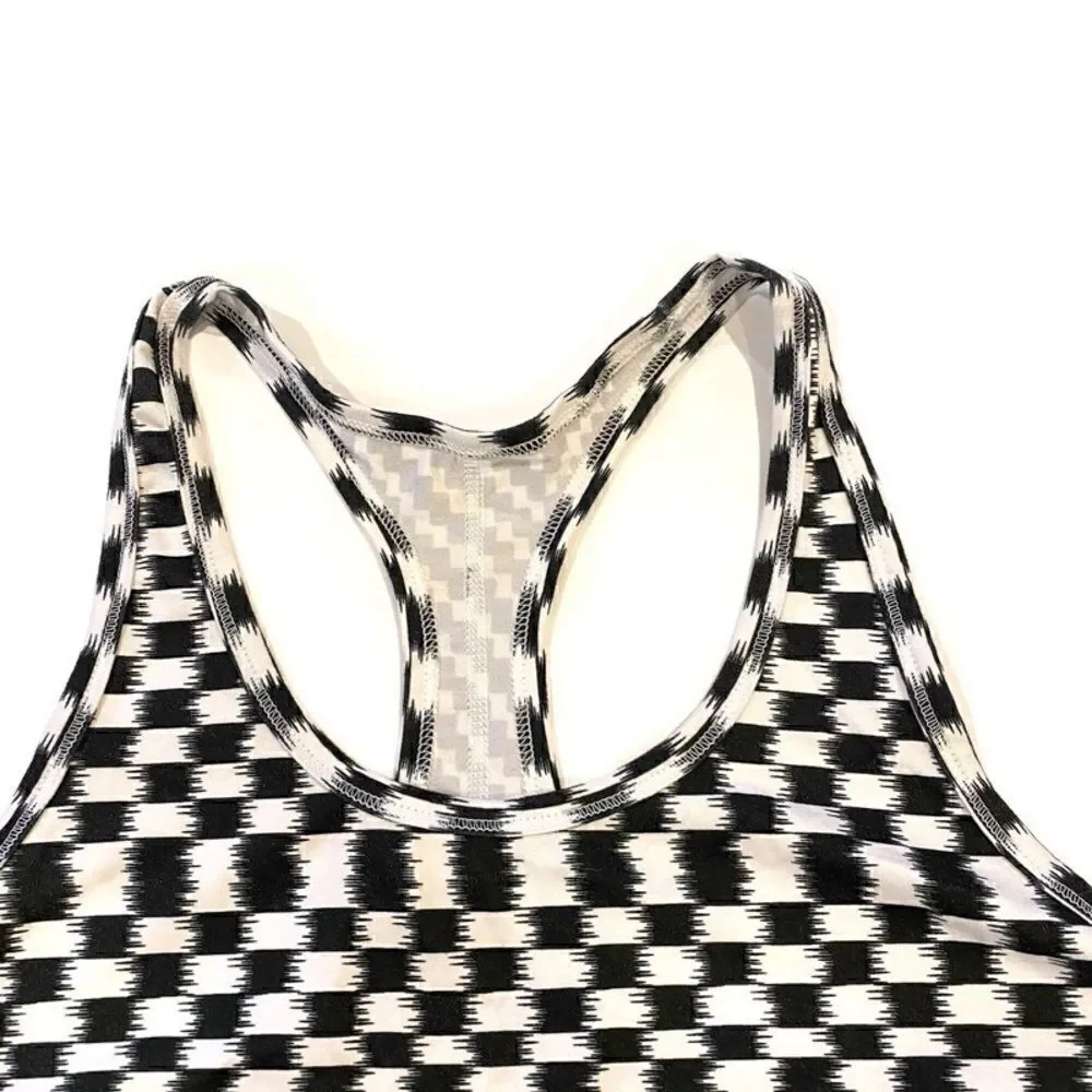 Nike Dri-Fit Sleeveless Workout Tank Top Activewear Black & White Pattern M